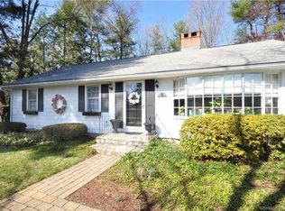 6 Richard Rd, Simsbury, CT 06070