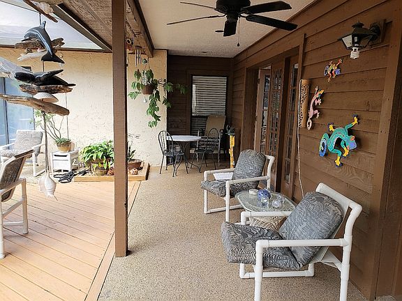 3rd image of 4932 Umber Way N