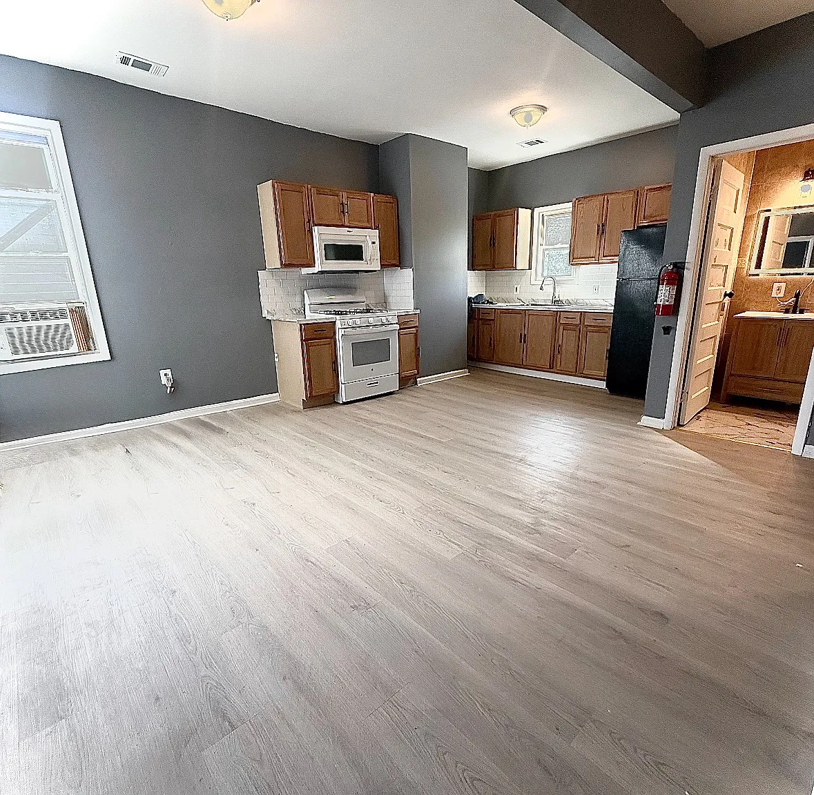 2 bed, $2,100 — Photo 3