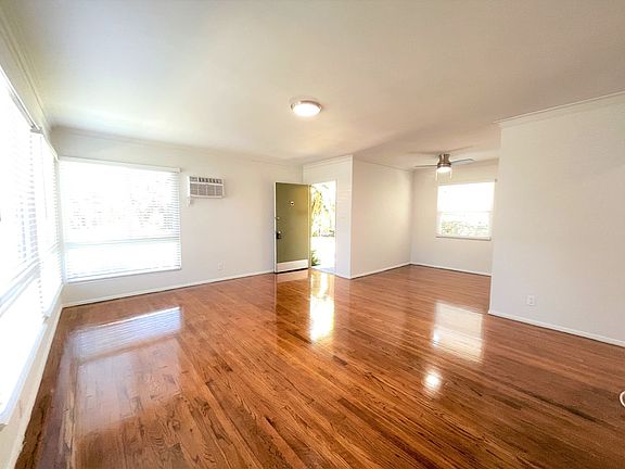 5th image of 5700 Hazeltine Ave #995704