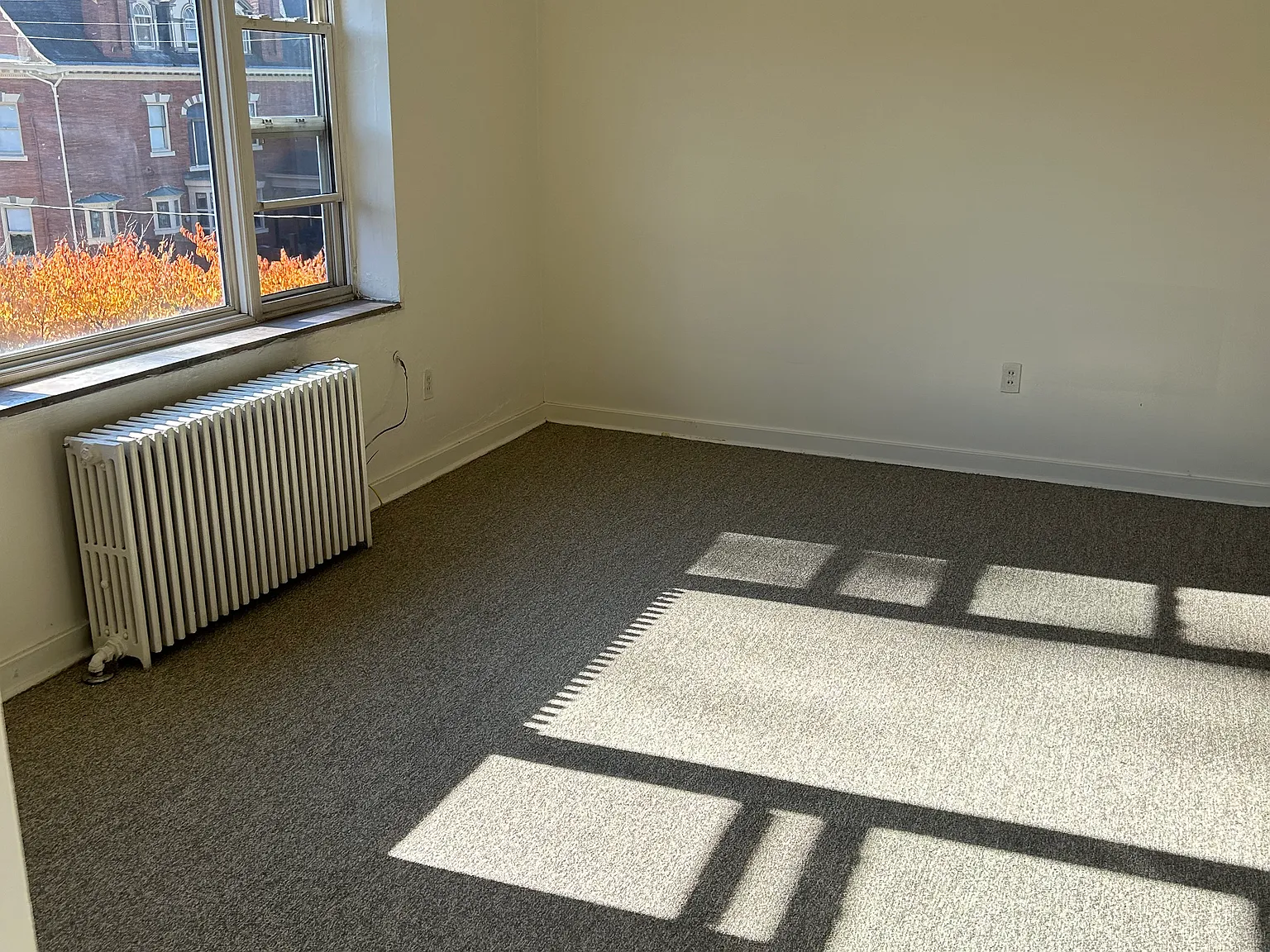 Devonshire Apartments — Photo 4