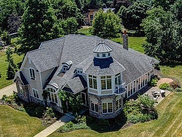 2nd image of 190 Lakehurst Dr