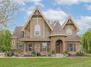 2805 Blue Ridge Ext, Grandview, MO 64030