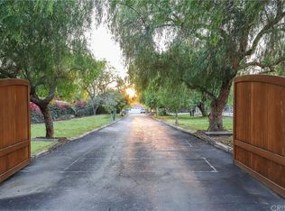 10735 Variel Ave, Chatsworth, CA 91311