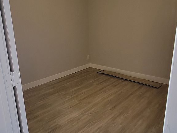 4th image of 3344 Rosario Cir #B