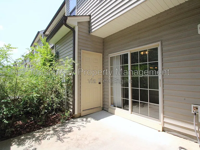 533 Matheson Pl — Photo 19