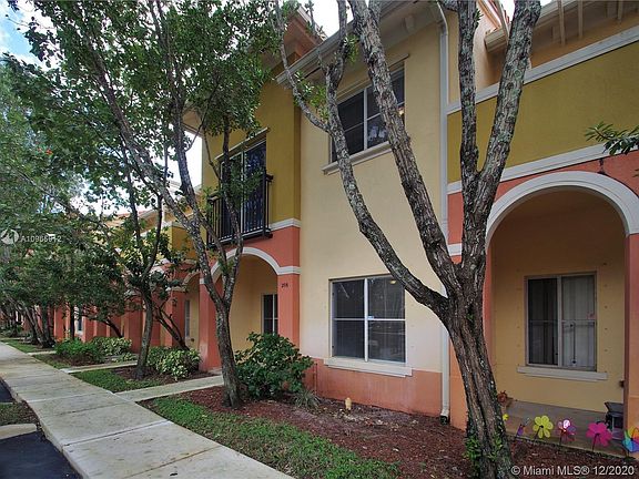 3rd image of 206 S Santa Catalina Cir