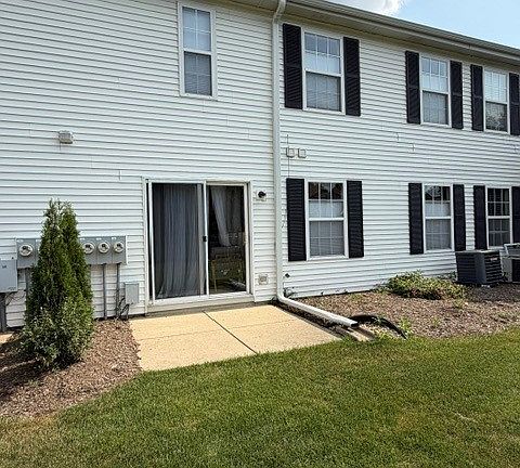 3rd image of 2468 Frost Dr