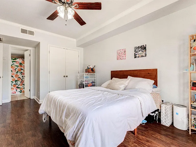 4515 Briar Hollow Pl #215 — Photo 16