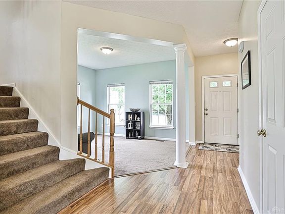 4th image of 2392 Featherston Dr