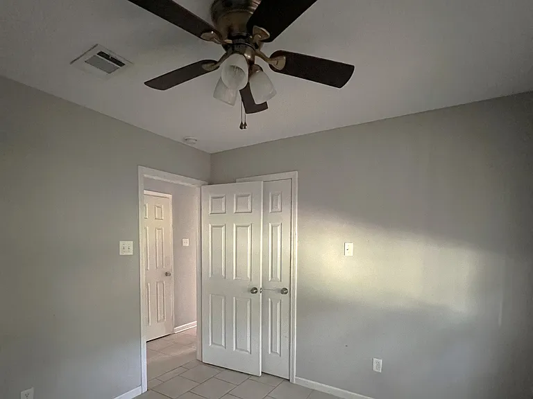 1112 Westwood Dr — Photo 8