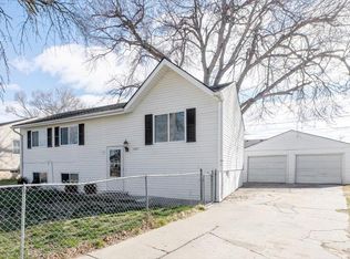 4025 Wakeman Dr, Council Bluffs, IA 51501