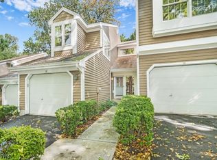 77 Stone Run Rd, Bedminster, NJ 07921