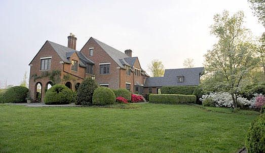 2nd image of 510 Edgewood Dr