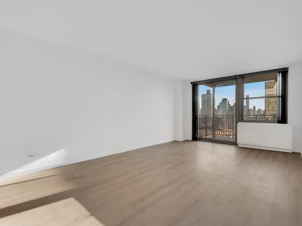 301 East 79th Street image 1 of 12