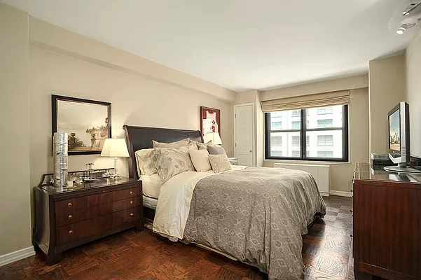 Sold by Corcoran | media 3