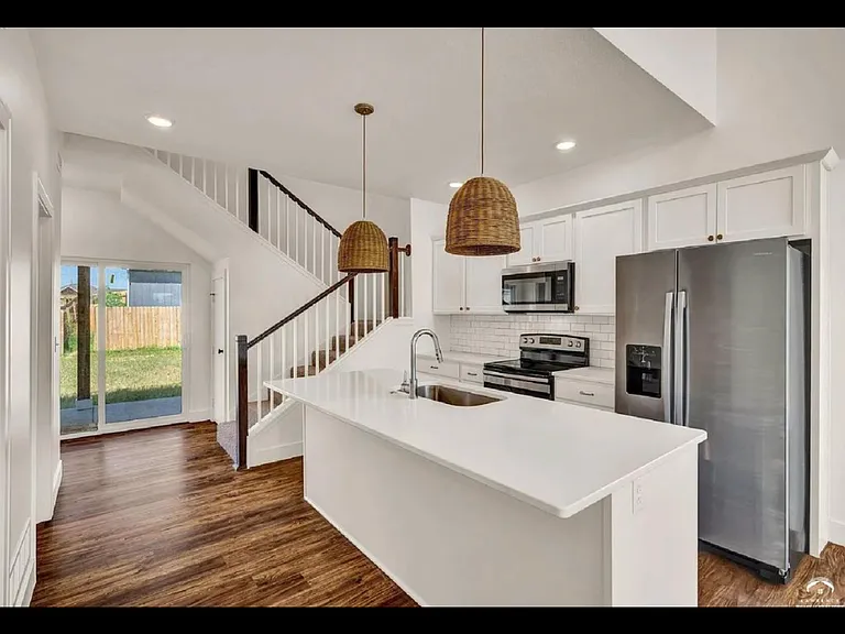 2510 Arlene Pl — Photo 9