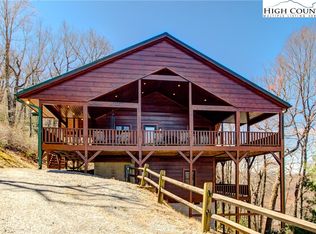 83 Ladybug Ln, Sparta, NC 28675