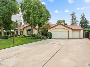 809 Quintana Dr, Bakersfield, CA