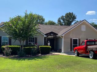 705 Baskins Cir, Winder, GA 30680