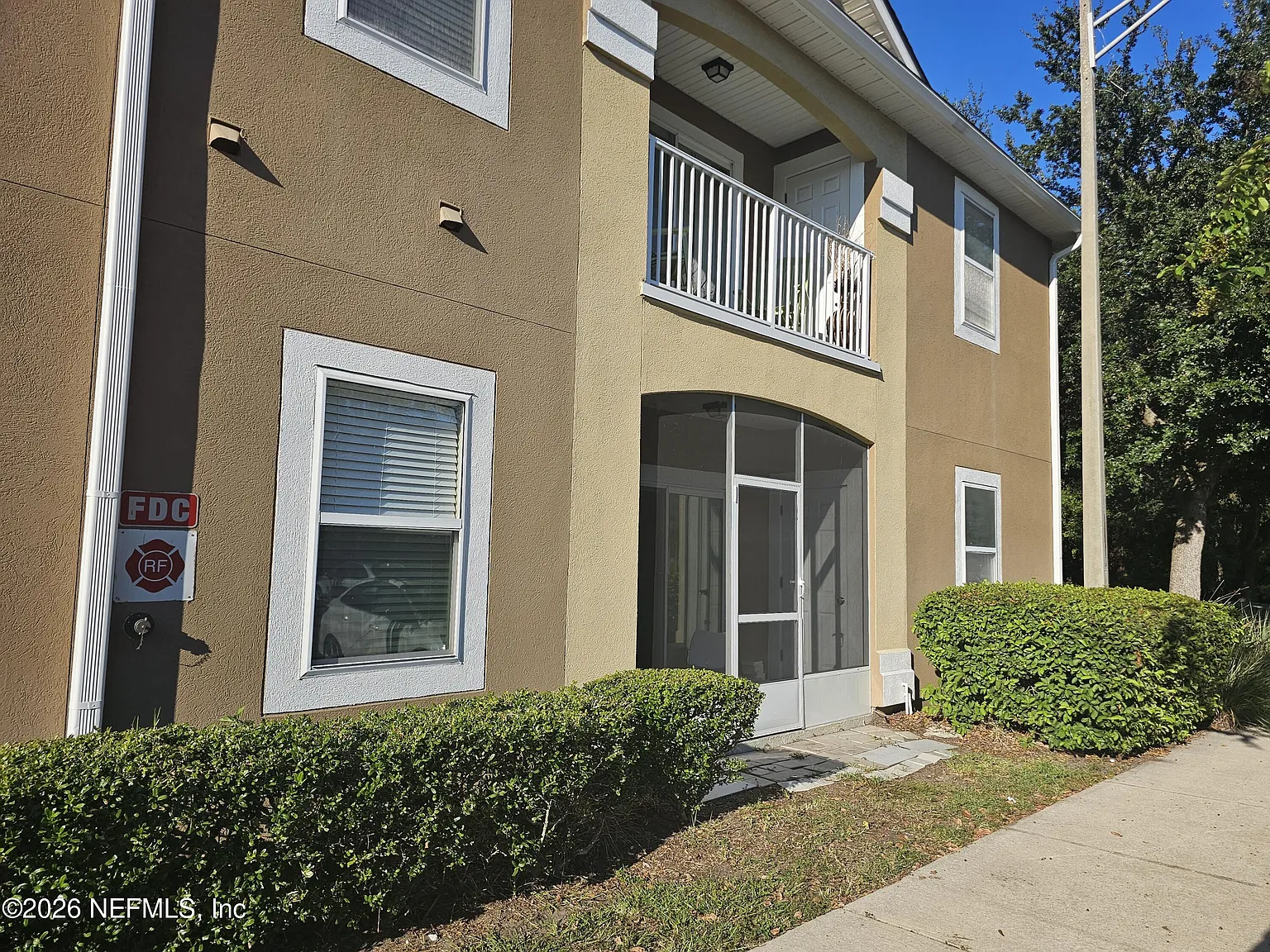 3 bed, 2.0 bath, 1157 sqft, $1,650 — Photo 3