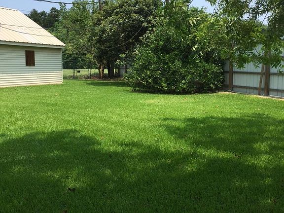 4th image of 1301 Clyde Dr