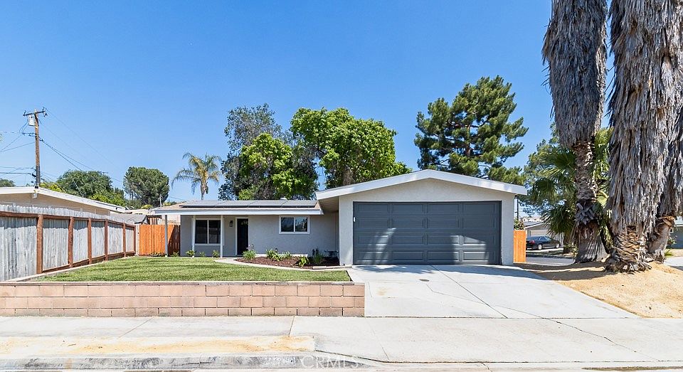 1st image of 27740 Tolima Dr