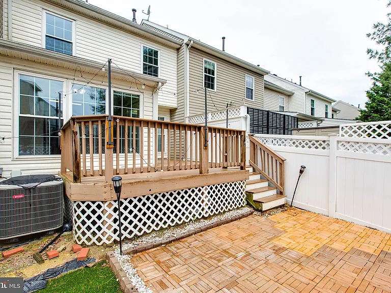 8125 Gray Stone Ln — Photo 43