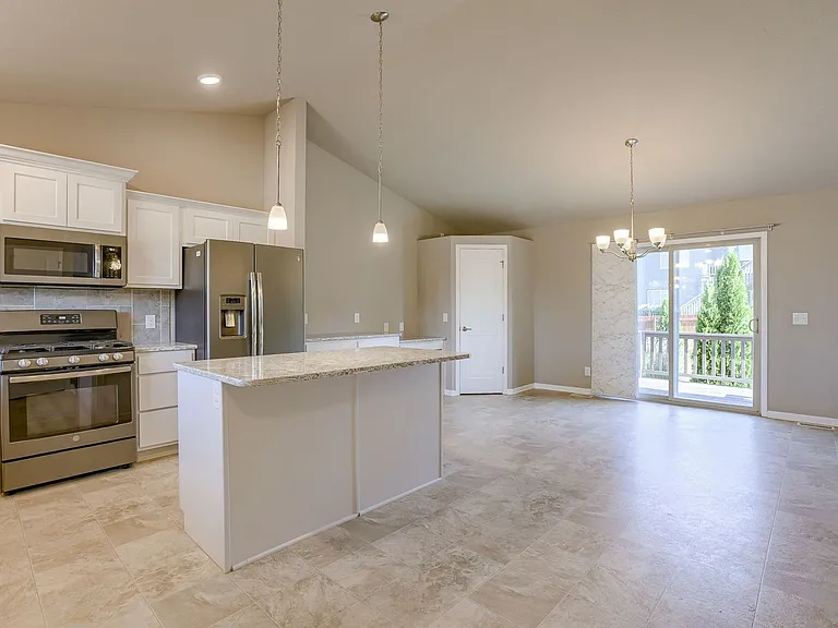 18812 Birch Ave — Photo 5