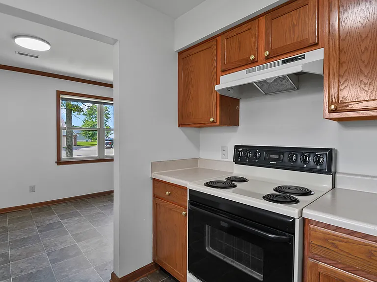 1405 Wilshire Cir — Photo 10
