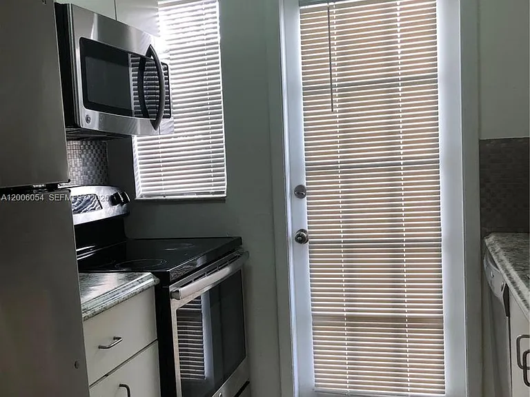 911 Meridian Ave #105 — Photo 10