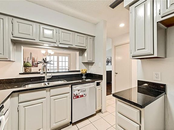 2nd image of 1212 Riverchase Ln Unit 243