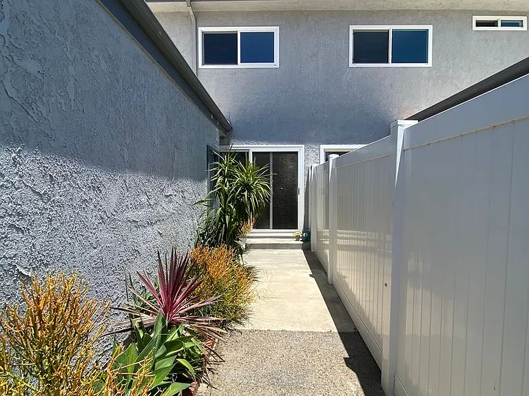 4675 Twintree Dr #5 — Photo 20