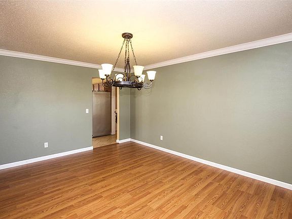 4th image of 108 Niagra Ct