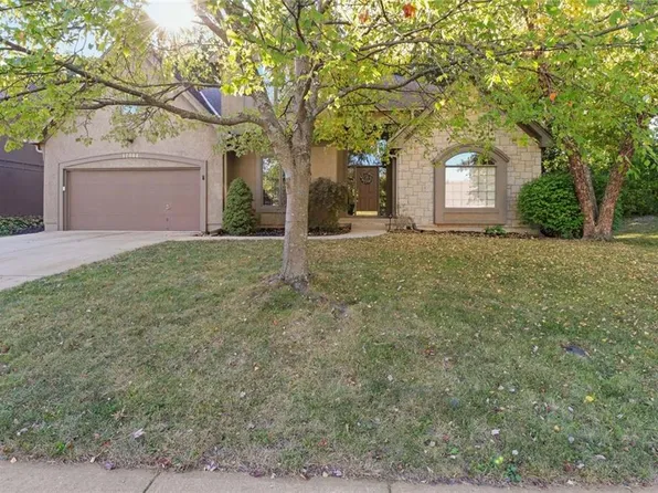 12004 Westgate St, Overland Park, KS 66213