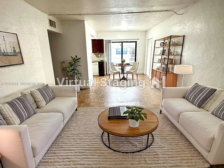 1525 NE 135th St #14 — Photo 1