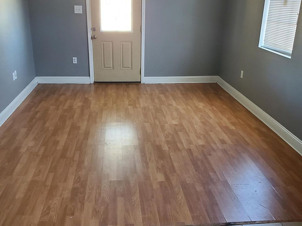 1st image of 2706 Jasmine St