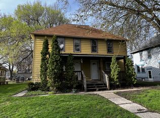 606 W 5th St, Sterling, IL 61081
