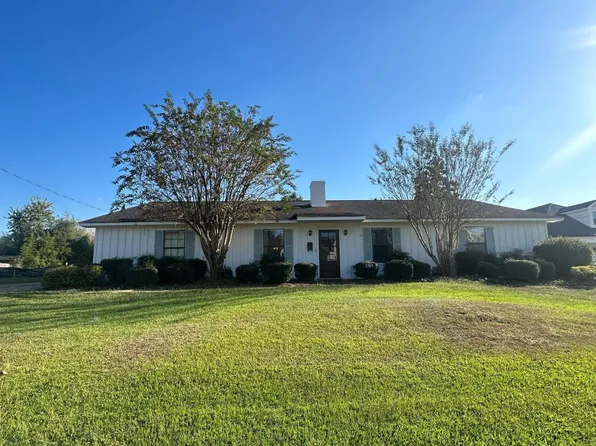 1203 Eugene St, Tupelo, MS 38804