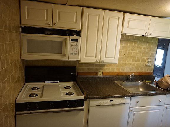 2nd image of 1526 Mary Ann St