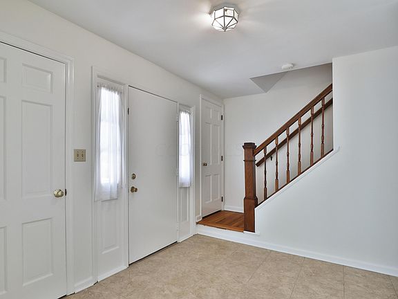4th image of 546 Stevenson Ave