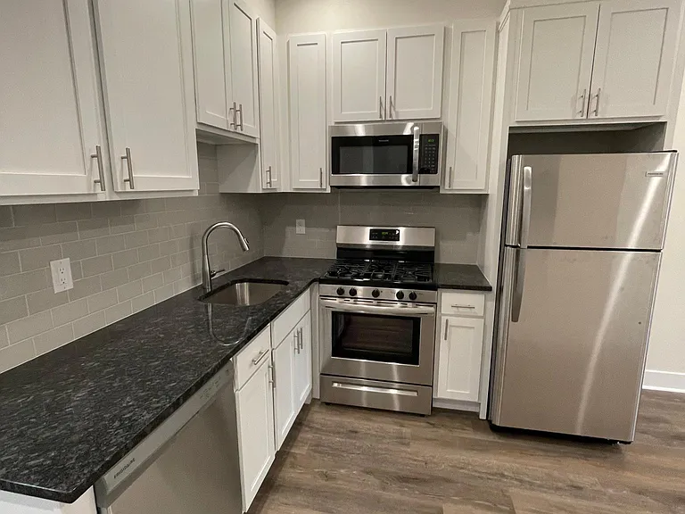 507 Christian St — Photo 16