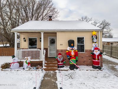 210 Wheat Ave, Hatton, ND, 58240