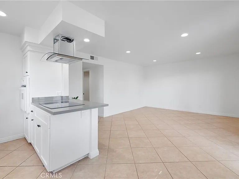 454 Seaward Rd — Photo 9