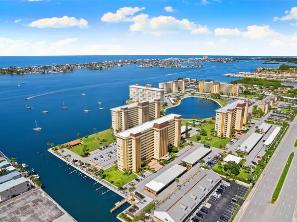 4550 Cove Cir APT 501, Saint Petersburg, FL 33708