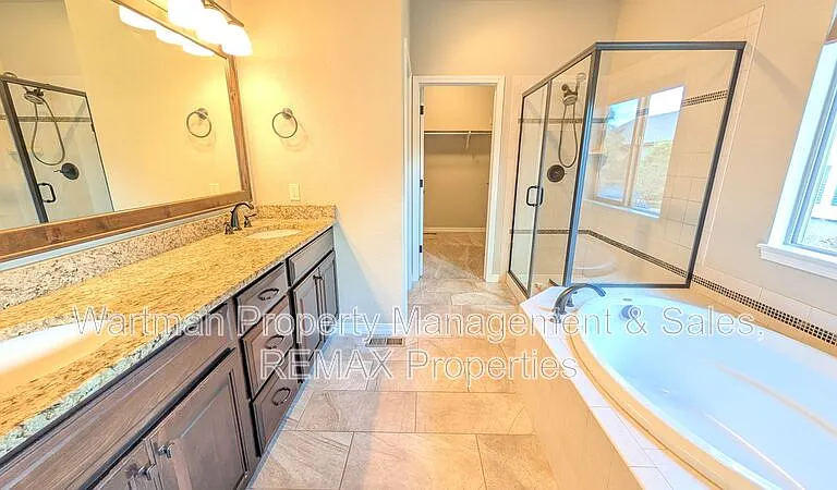 6209 Leon Young Dr — Photo 33