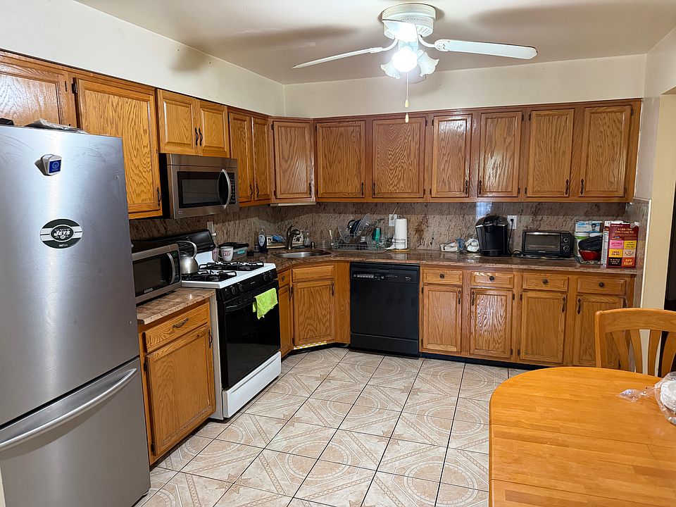 2nd image of 165-15 Foch Blvd #2