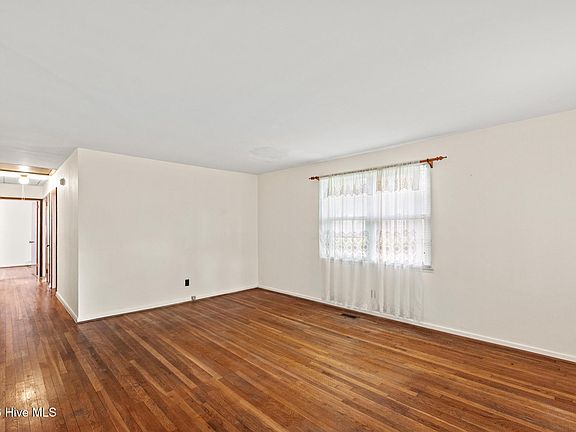 5th image of 507 Delmar Road