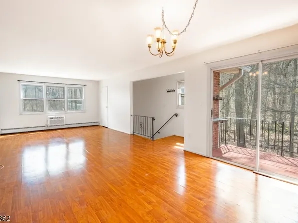 680 State Route 15 S APT 57, Lake Hopatcong, NJ 07849