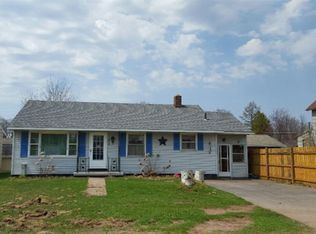 2013 Deer Lake Ave, Ishpeming, MI 49849